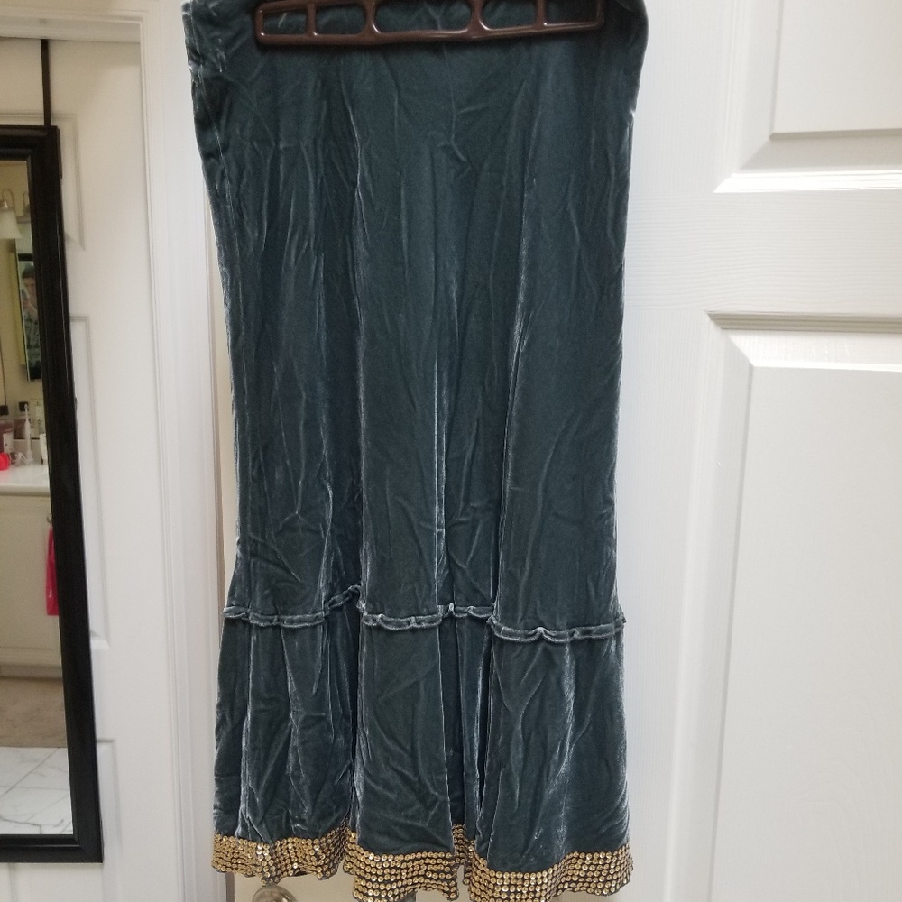 Boden velvet stretch skirt with sequin detail
